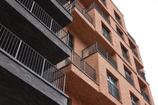 Budynek hotelowo-usługowy w budowie przy Grabiszyńskiej, luty 2024
