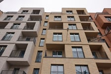 Budynek hotelowo-usługowy w budowie przy Grabiszyńskiej, luty 2024