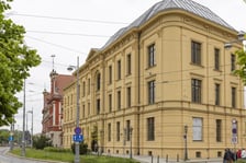 Biurowiec L'Uni (dawiej Wydział Farmacji Akademii Medycznej we Wrocławiu)