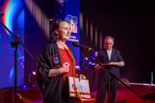<p>Gala 30 Kreatywnych Wrocław 2026. Laureaci na scenie - Agnieszka Zwiefka&nbsp;</p>