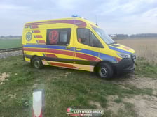 <p>Wypadek z udziałem pociągu i ciężar&oacute;wki w Michałowicach pod Sob&oacute;tką</p>