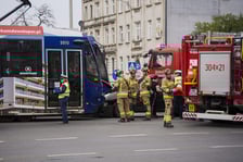 <p>Kolizja tramwaju z samochodem osobowym przy ul. Grabiszyńskiej, 16.04.2026</p>