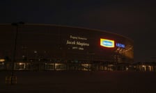 Tarczyński Arena z hołdem dla Jacka Magiery. Specjalny napis na membranie: „Żegnaj trenerze. Jacek Magiera 1977-2026"