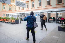 <p>Ćwiczenia służb i wojska OLEK 2026 we Wrocławiu, 22.04.2026.</p>
<p>Obrażenia niekt&oacute;rych os&oacute;b na zdjęciach to oczywiście charakteryzacja. W rzeczywistości w trakcie ćwiczeń nikt nie ucierpiał.&nbsp;</p>