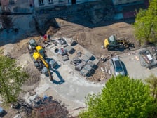 <p>Prace na podw&oacute;rku w obrębie Szczęśliwej, Lwowskiej, Pereca i Jemiołowej</p>