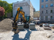 <p>Prace na podw&oacute;rku w obrębie Szczęśliwej, Lwowskiej, Pereca i Jemiołowej</p>