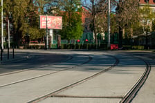 <p>Tramwaje wr&oacute;ciły na Glinianą. Zdjęcia z 1.05.</p>