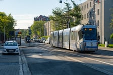 <p>Tramwaje wr&oacute;ciły na Glinianą. Zdjęcia z 1.05.</p>