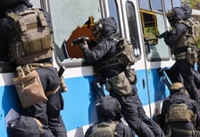 Szkolenia policji w zajezdni tramwajowej