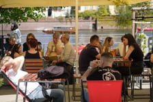 Wrocławianie i turyści podczas majówkowego spaceru