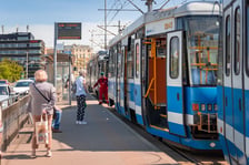 Uszkodzony pantograf w tramwaju na Pl. Jana Pawła II - 5 maja 2026 r.