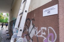 Międzynarodowe Mistrzostwa Policjantów IPA Games i zamalowywanie nienawistnych napisów