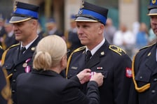 Uroczyste obchody Dnia Strażaka w Rynku i nadanie sztandaru Komendzie Miejskiej PSP we Wrocławiu