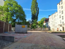 Podwórko Prusa-Poniatowskiego-Oleśnicka-Żeromskiego w trakcie prac