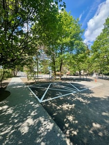 Parking Parkuj i Jedź przy dworcu Wrocław Leśnica czeka na ostatnie szlify i odbiory. W czerwcu zostanie oddany kierowcom i rowerzystom