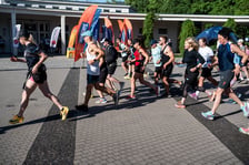 Uczestnicy finałowego treningu przed 12. Tarczyński Nocnym Wrocław Półmaratonem, 27 maja 2026 r.