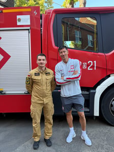 Robert Lewandowski i piłkarze reprezentacji Polski w Jednostce Ratowniczo-Gaśniczej nr 2 we Wrocławiu.