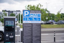 <p>Od 1 czerwca obowiązują opłaty za parkowanie pod centrum handlowym Magnolia Park</p>