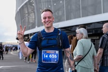<p>Biegacze przed startem 12. Tarczyński Nocnego Wrocław P&oacute;łmaratonu</p>
