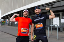<p>Biegacze przed startem 12. Tarczyński Nocnego Wrocław P&oacute;łmaratonu</p>