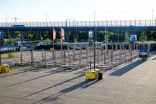 Miasteczko 12. Tarczyński Nocny Wrocław Półmaratonu na stadionie Tarczyński Arena.