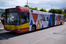 Autobus WRO75 z grą