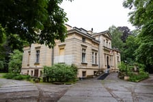 Przeprowadzka kur ze Schroniska dla Bezdomnych Zwierząt  do Schroniska dla Bezdomnych Mężczyzn im. Świętego Brata Alberta w Szczodrem