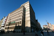 Biurowiec na rogu Rynku i placu Solnego