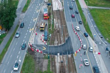 Remont torowiska w rejonie skrzyżowania Traugutta z Krasińskiego. Zdjęcie z poniedziałku 15 czerwca