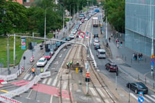 Remont torowiska w rejonie skrzyżowania Traugutta z Krasińskiego. Zdjęcie z poniedziałku 15 czerwca