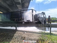 Pożar pojazdu na drodze S5