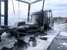 Pożar pojazdu na drodze S5