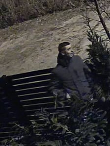 Kim są ci mężczyźni? Policja prosi o pomoc