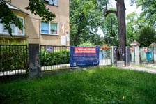 <p>Baner z informacjami dla mieszkańc&oacute;w o przyszłości przedszkola przy ul. Łączności</p>
