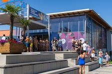Aquapark Wrocław przy ul. Borowskiej, ewakuacja osób, 27 czerwca 2026 r.