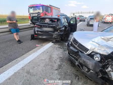 Wypadek na autostradzie A4 pod Wrocławiem - rozbite samochody i zablokowana droga / 30 czerwca 2026 r.