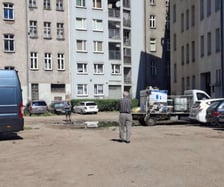 Podwórko w kwartale ulic: Kościuszki, Pułaskiego, Komuny Paryskiej oraz Prądzyńskiego
