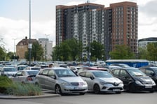 Sprawdziliśmy, jak wygląda sytuacja parkingowa na Gądowie miesiąc po wprowadzeniu płatnego parkowania przy Magnolii