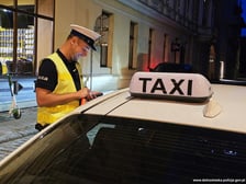 Nocna akcja na Dolnym Śląsku. Taksówki na aplikację na celowniku służb
