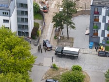 Po godz. 9:00 na teren budowy wjechał patrol saperski