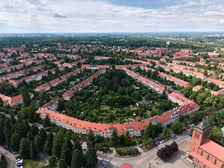 <p>Osiedla Biskupin-Sępolno-Dąbie-Bartoszowice, widok z drona. Lipiec 2026</p>