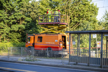 Usuwanie drzewa, które przewróciło się na torowisko i trakcję tramwajową na ul. Kwidzyńskiej - 24 lipca 2026 r.