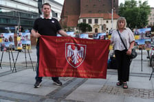 Wiec pamięci jeńców wojennych i ofiar rosyjskiej agresji na Ukrainie przy fontannie na ul. Oławskiej - 31 lipca 2026 r.