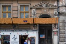 Fasada kamienicy przy ul. Pobożnego 20 - stan obecny przed remontem.
