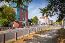 Remont Al. Wiśniowej - wyłączenie zatoki przystankowej przy skrzyżowaniu z ul. Powstańców Śląskich.