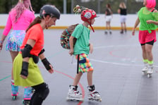Uczestnicy zabawy Skate Night Wrocław w MCS, 21.08