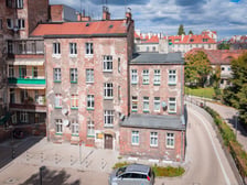 Kamienica w podwórzu przy ul. Wyszyńskiego 105a przejdzie kapitalny remont