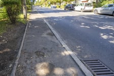 Ulica Dembowskiego i jej zniszczona nawierzchnia przed remontem, 27 sierpnia 2026