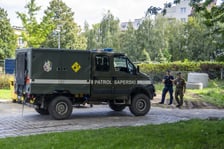 Saperzy podejmują niewybuch z terenu budowy w rejonie ulicy Skwierzyńskiej