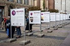 <p>Plebiscyt Wrocławianka Roku. Na zdjęciu wystawa plenerowa poświęcona Wrocławiankom Roku 2025.</p>